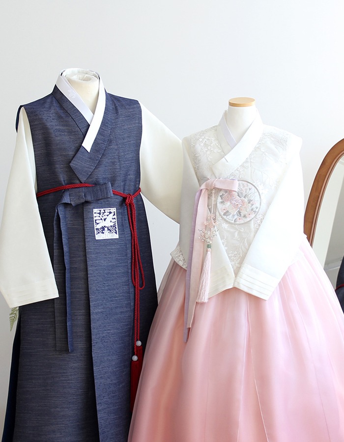 [한복대여] 신랑신부 커플한복 풀세트 군청색배자 핑크색 그라데이션치마